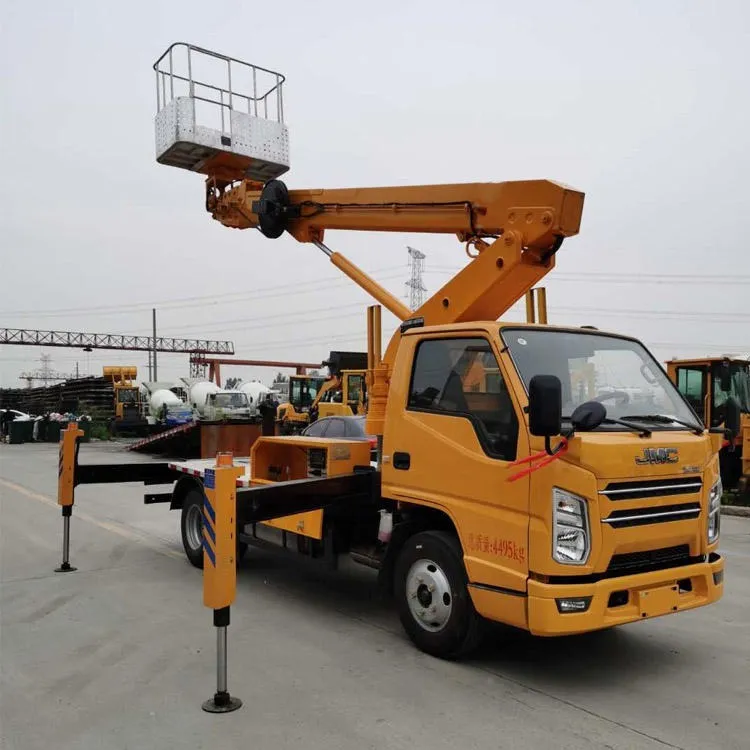 Xe tải làm việc trên không