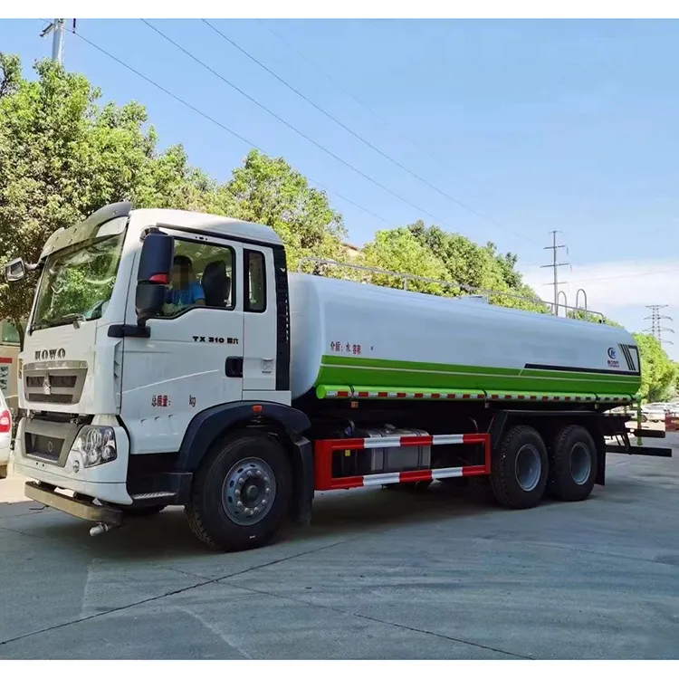 Xe tải phun nước